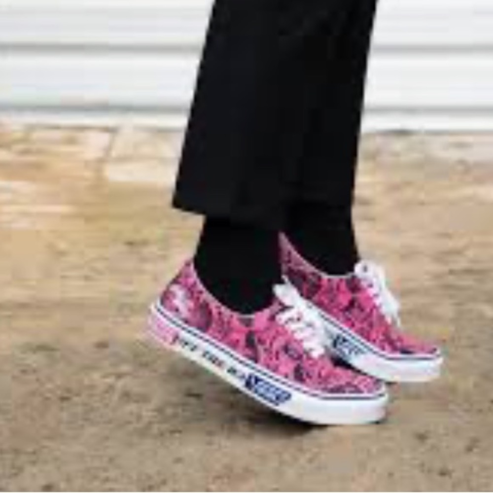 - Vans off the wall lady vans
